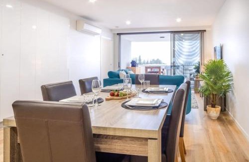 Kings Beach Apartment | Bright Stylish Kings Beach Apartment