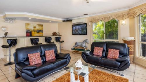 Banksia Beach House | Paradise On Banksia Canal