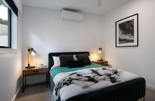 Hepburn House | Wynvale Cottage Hepburn -3 bedroom, dog friendly