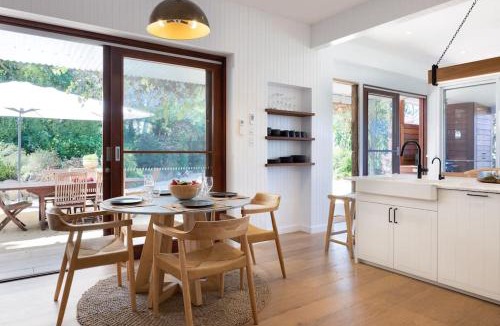 Coomba Bay House | The Moorings Lakehouse