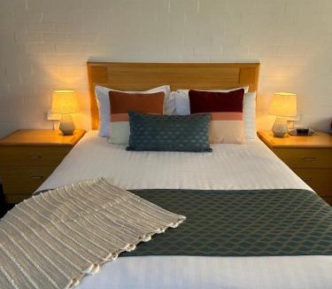 Mittagong Cabin | Grand Country Lodge Motel