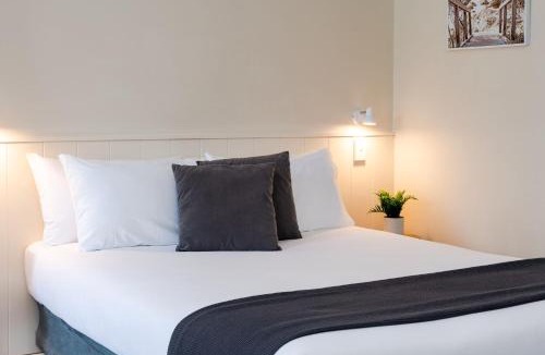 Forster Hotel | Pacific Motel 09