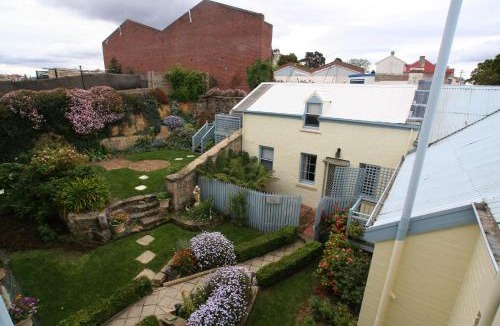 North Hobart Bed & Breakfast | The Lodge on Elizabeth