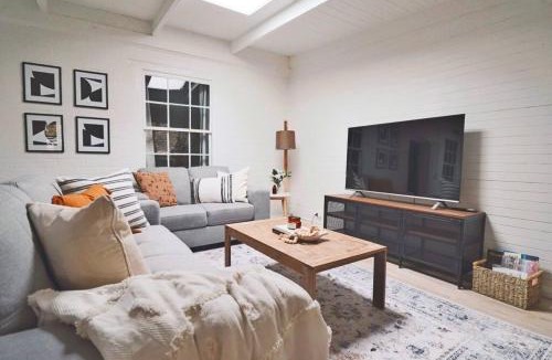 Bathurst House | The Modern Victorian 200 metres from CBD