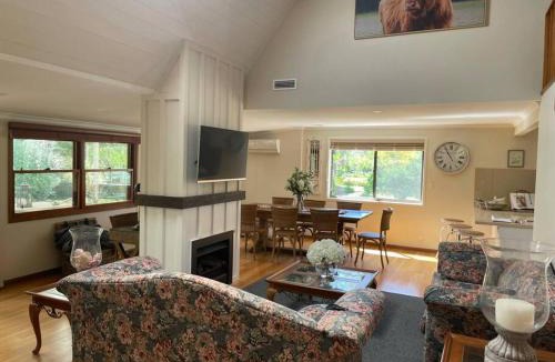 Burradoo House | Martha's . Your hideaway in the highlands.