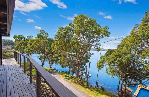 Phegans Bay House | Phegans Bay Waterfront Retreat