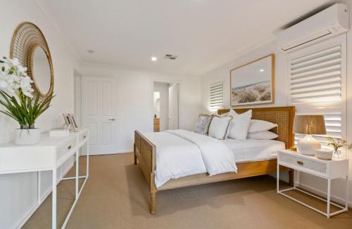 Alexandra Headland House | 3 bedroom beach home just minutes walk to the beach