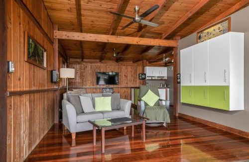 Cow Bay House | Daintree Holiday Homes - La Vista
