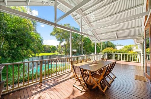 Mudjimba House | Serenity - Mudjimba - Pet Friendly Holiday Home