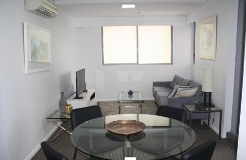 North Sydney Apartment | North Sydney Wyndel Apartments-MIL1005
