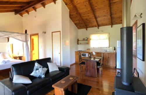 Mapleton Ski Chalet | Pencil Creek Cottages