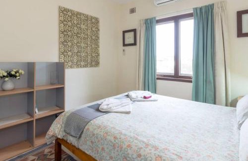 Crawley Apartment | B6 Crawley Apartment 1 BRM & Sleepout near UWA