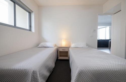 Kings Beach Apartment | Pacific Towers Unit 4 19 Ormonde Tce Kings Beach