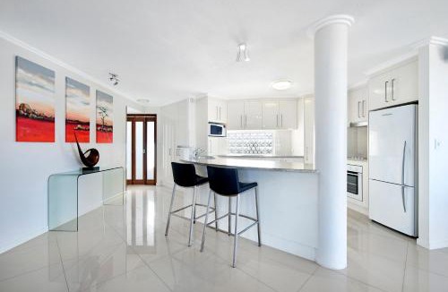 Kings Beach Hotel | ULTIQA Shearwater Resort