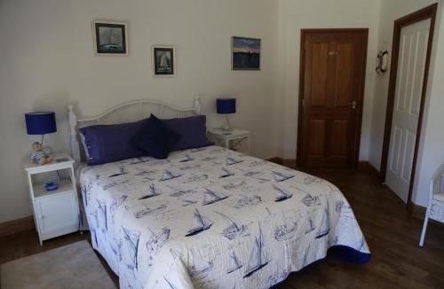 Karaak Flat Bed & Breakfast | BellbirdHill Bed & Breakfast