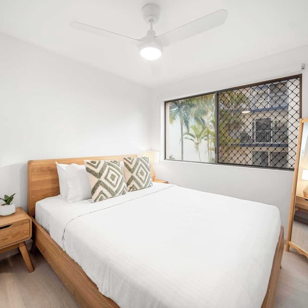 Moffat Beach Surf Retreat