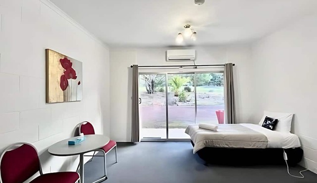 The Grampians Motel & The Views Restaurant