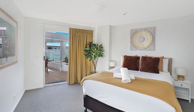 Beachside Resort - Kawana Waters