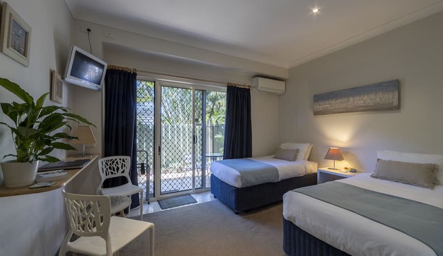 Beach House Bed & Breakfast