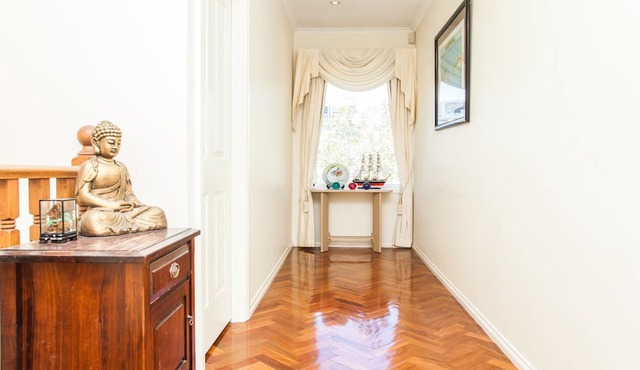 Abbotsford Private Rooms & Pods @ 15 Charles Homestay
