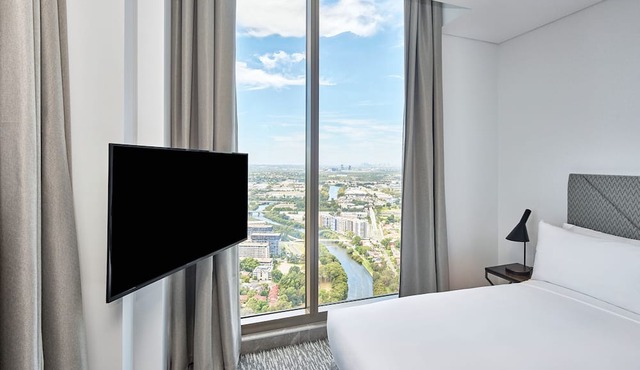 Meriton Suites George Street, Parramatta