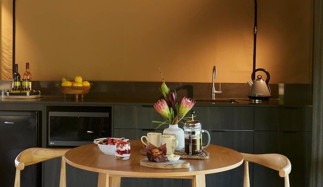 Olio Bello Lakeside Glamping