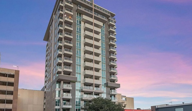 Adelaide Central Skyline Panoramic Suite