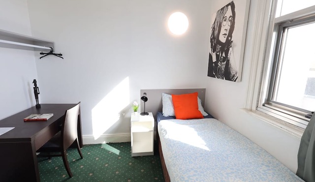 Wallaby Backpackers Hostel Perth - note - Valid passport required to check in
