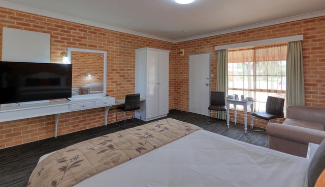 Country Gardens Motor Inn