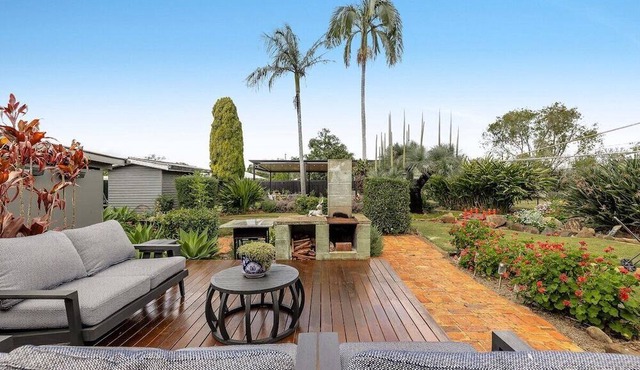 Grass Tree Cottage! Just Perfect! in Harristown