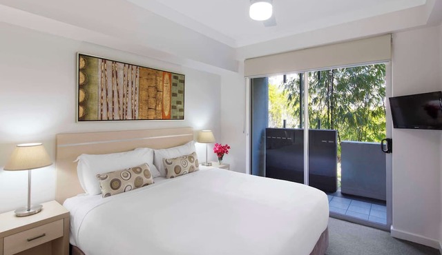 Oaks Brisbane Mews Suites