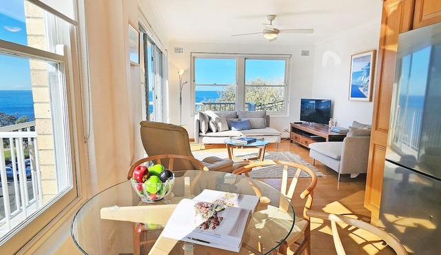 Watch The Sunrise Over Coogee | 2 Bedrooms + Garage