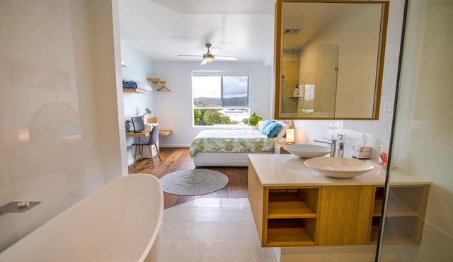 Sleep 29 in the heart of Cabarita Beach, gateway to the Tweed Coast and Valley.
