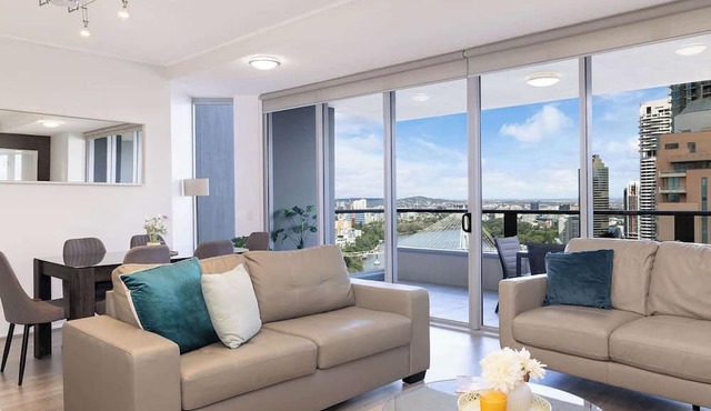 Premium Family Apartment | City & River Views
