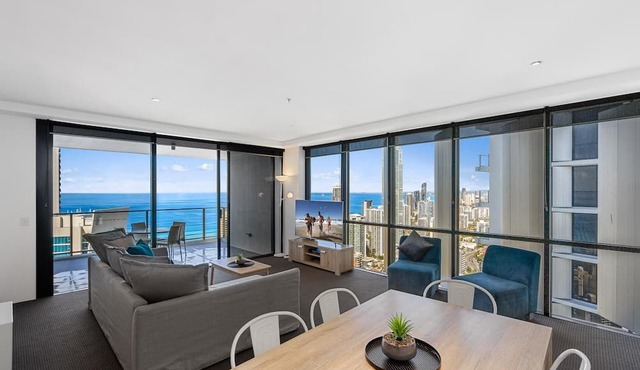 Family 2 Bedroom Ocean unit at Circle on Cavill