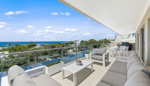 Crystal Shores Sunshine Beach