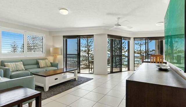 Unit 10 'The Rocks', Coolum Beach