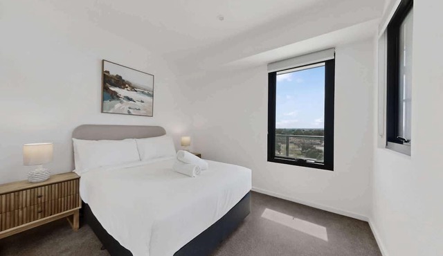 Brand New 2 Bed Apartment with City Views