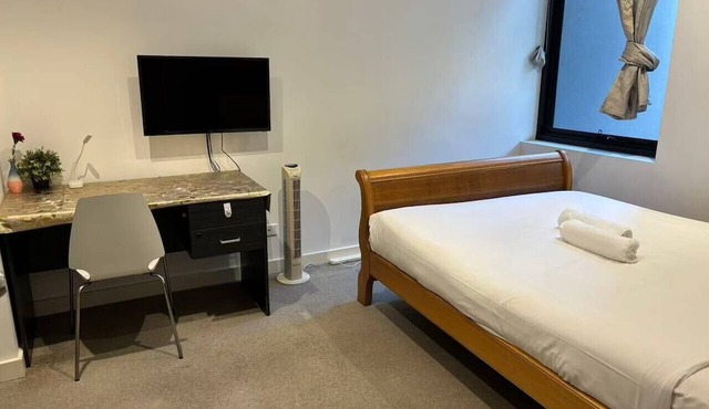 Mortlake 2BR Apt by the Lake Bay with Nice View