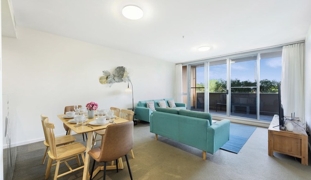 Modern Comfort|Hurstville 3BR Wifi/Train/Business