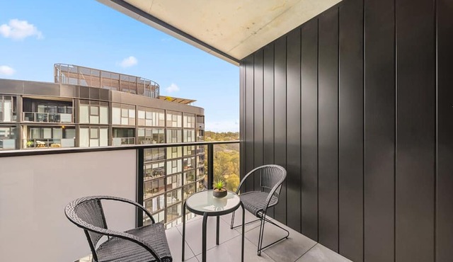 Phillip 2-Bed: Chic Interiors, Amazing Amenities