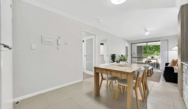 Bright Rockingham 2BR with Balcony & Parking