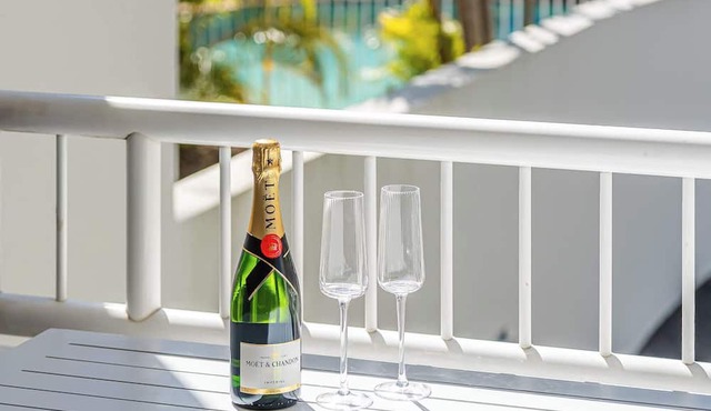 Apartment in Burleigh Heads Ground Floor with Pool!