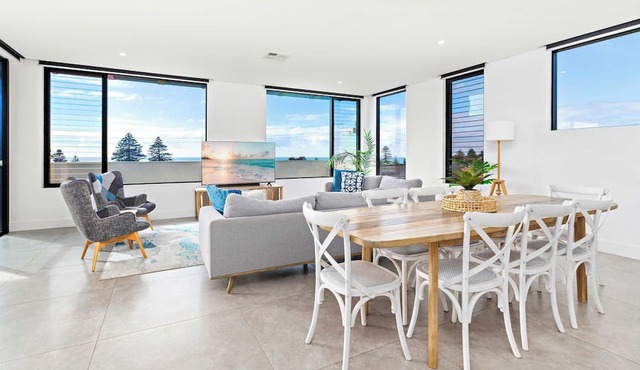 Shellharbour Seaview Luxury Escape