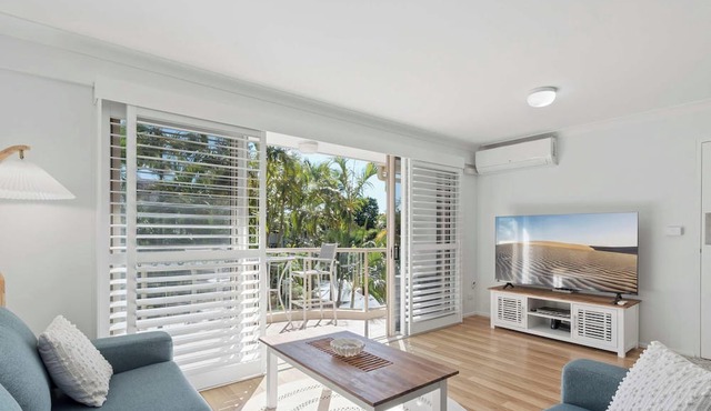 Miami Breeze 2 Bedroom Apartment