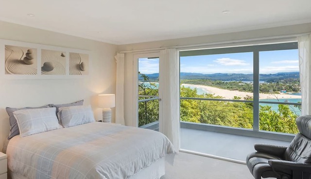 54 Lake - Beautiful Views, Perfect Location!