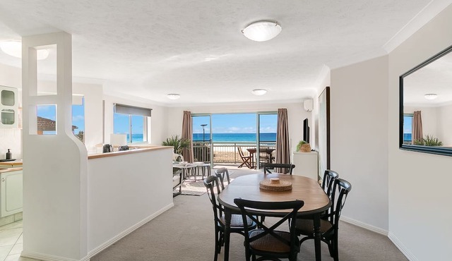 Golden Sea 12 - Absolute Beachfront Bilinga - Min. 3 Night Stays!