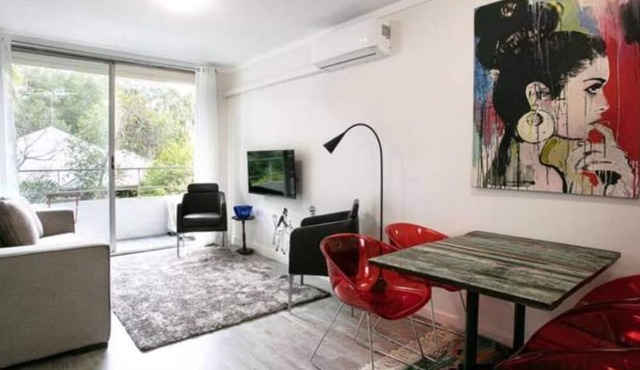 Serenity & Comfort in Subiaco 1 Bedroom Unit