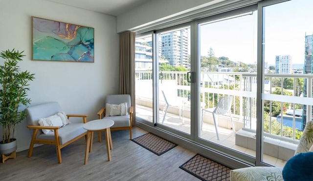 Elegant Burleigh Headland Apartment with Balcony, Ocean and Skyline Views