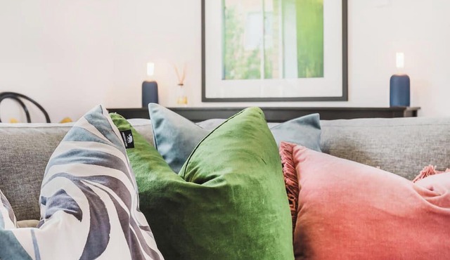 Timeless fusion of vintage charm and eclectic chic